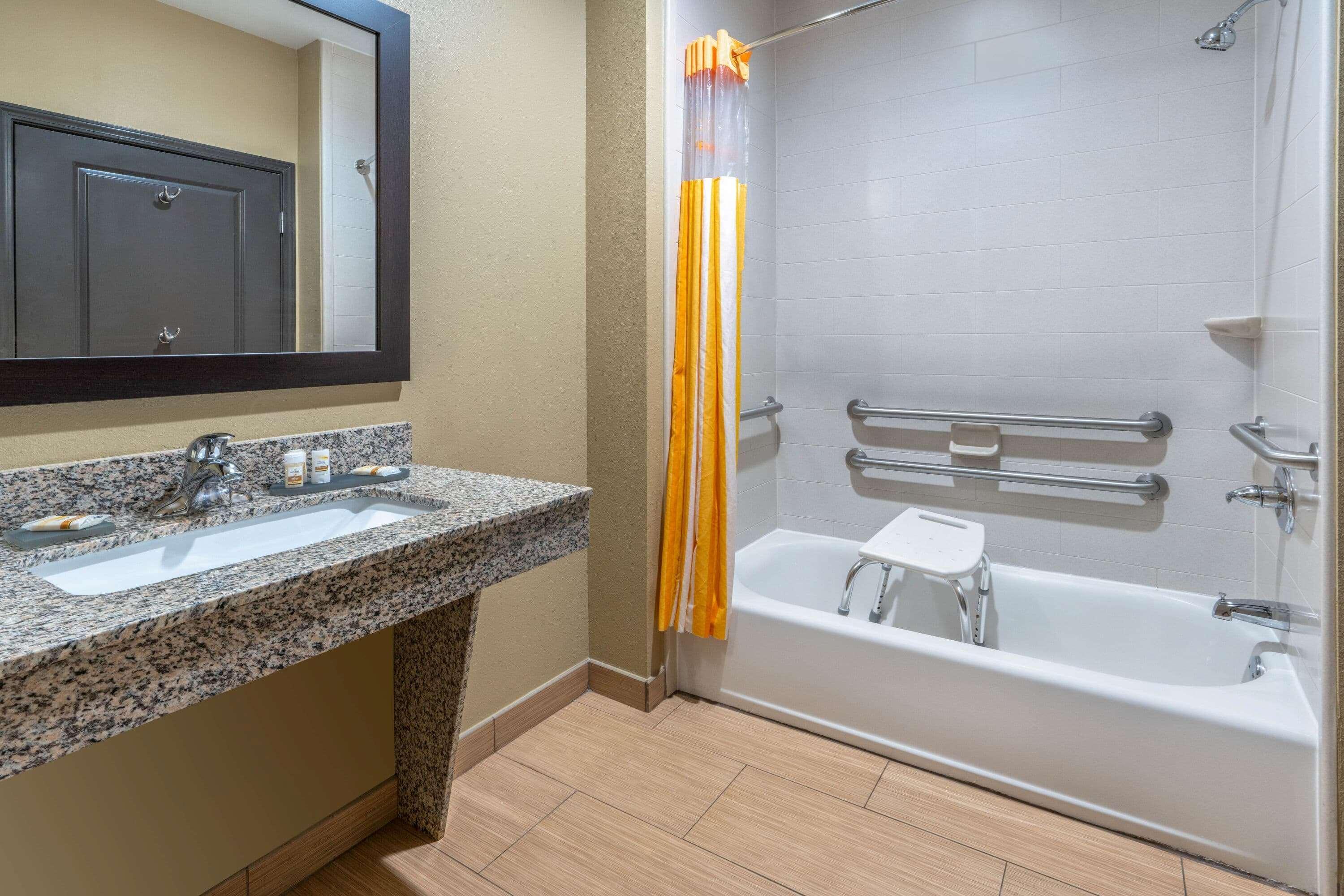 Hotel La Quinta By Wyndham Muskogee Extérieur photo