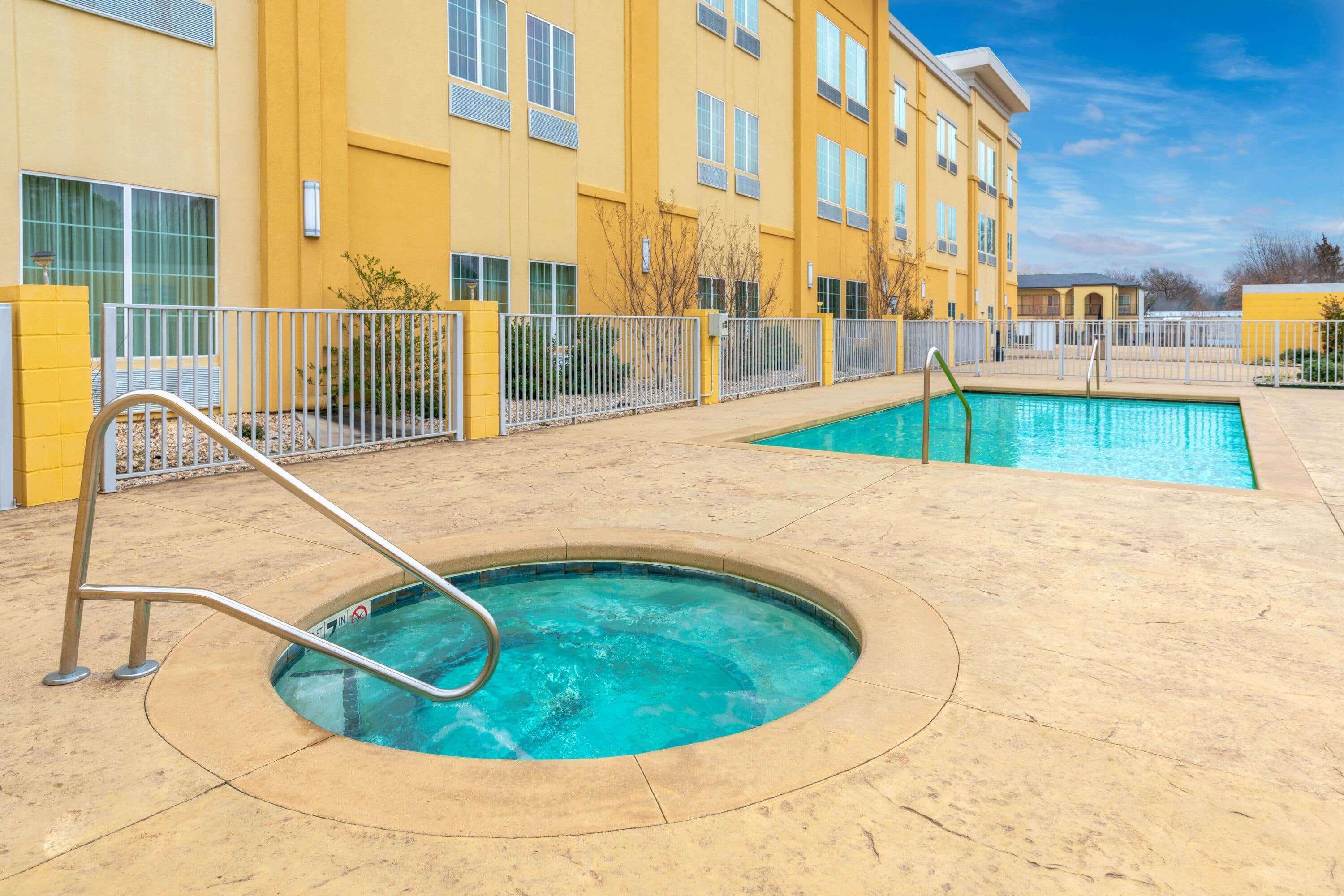 Hotel La Quinta By Wyndham Muskogee Extérieur photo